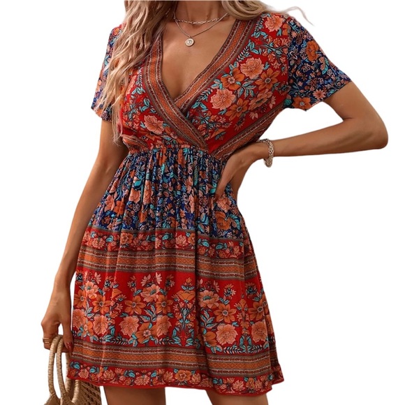 Dresses & Skirts - Floral Print Summer/Spring Dress.